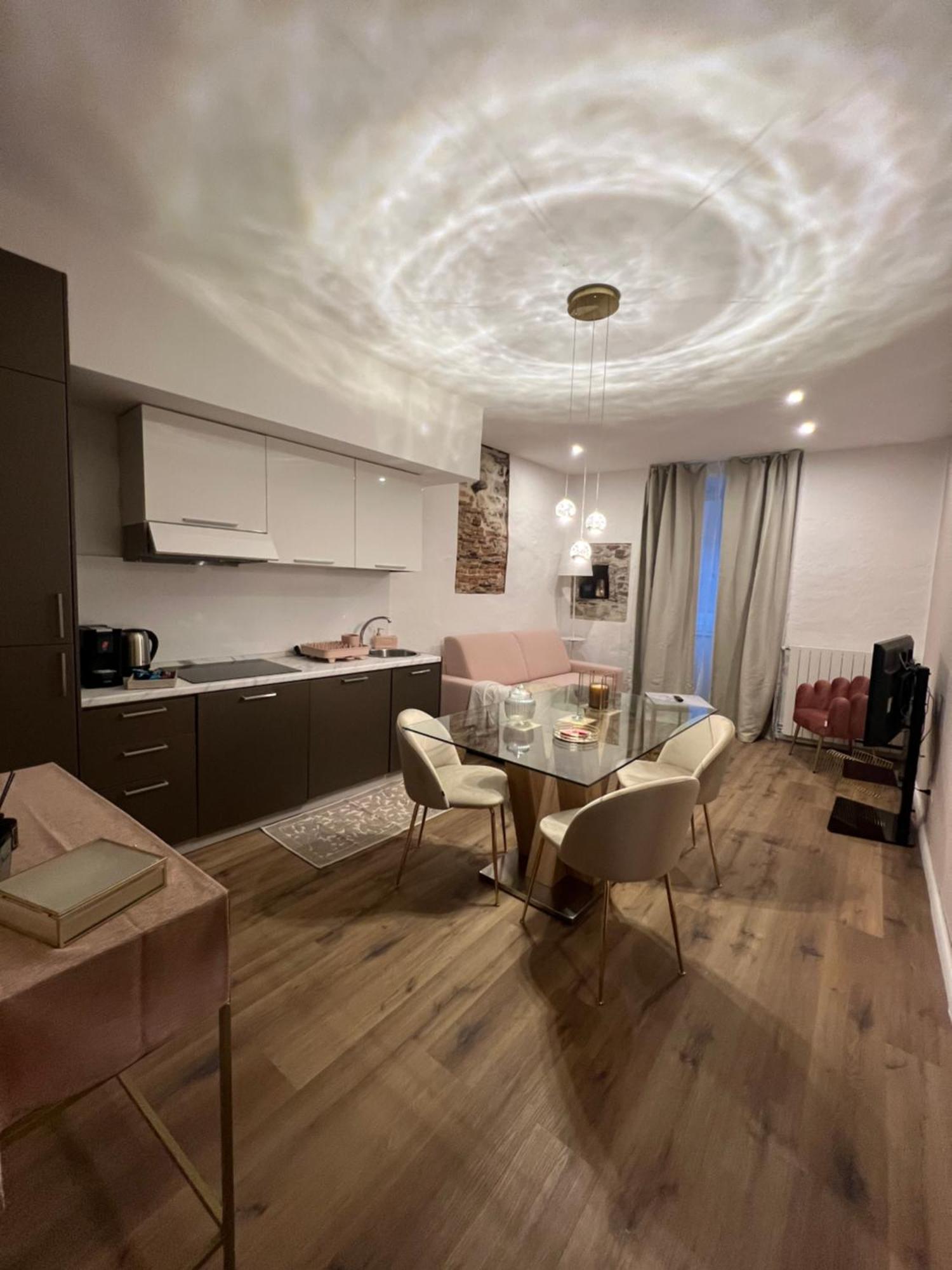 Residenza San Rocco "Suite Sul Lago" オルタ・サン・ジューリオ エクステリア 写真
