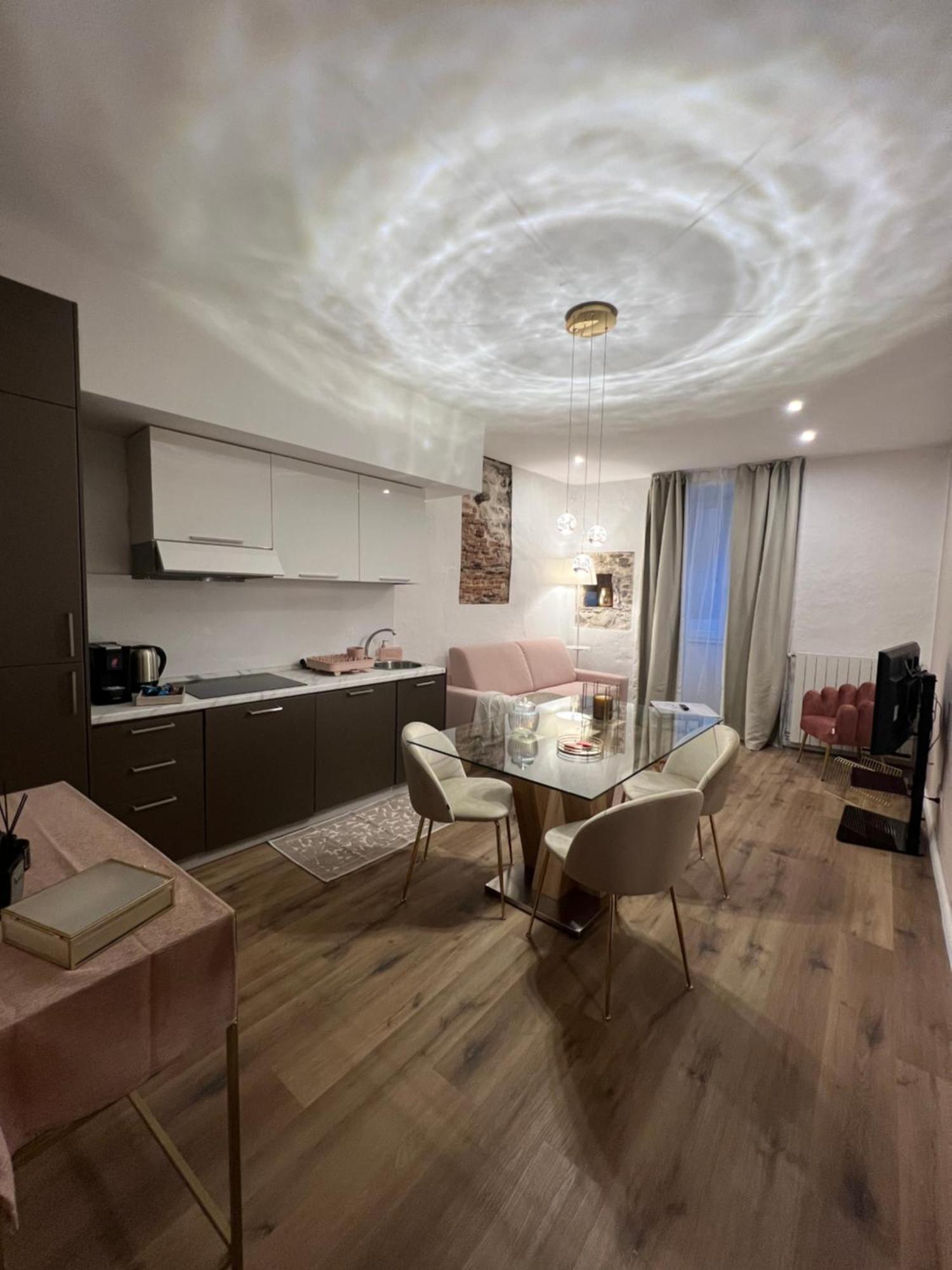 Residenza San Rocco "Suite Sul Lago" オルタ・サン・ジューリオ エクステリア 写真